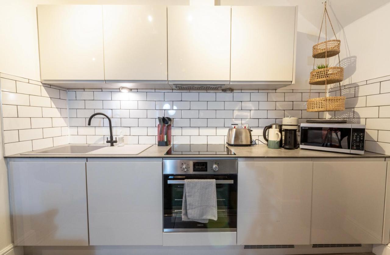 Contemporary Apartment On The Historic Rows Chester Kültér fotó