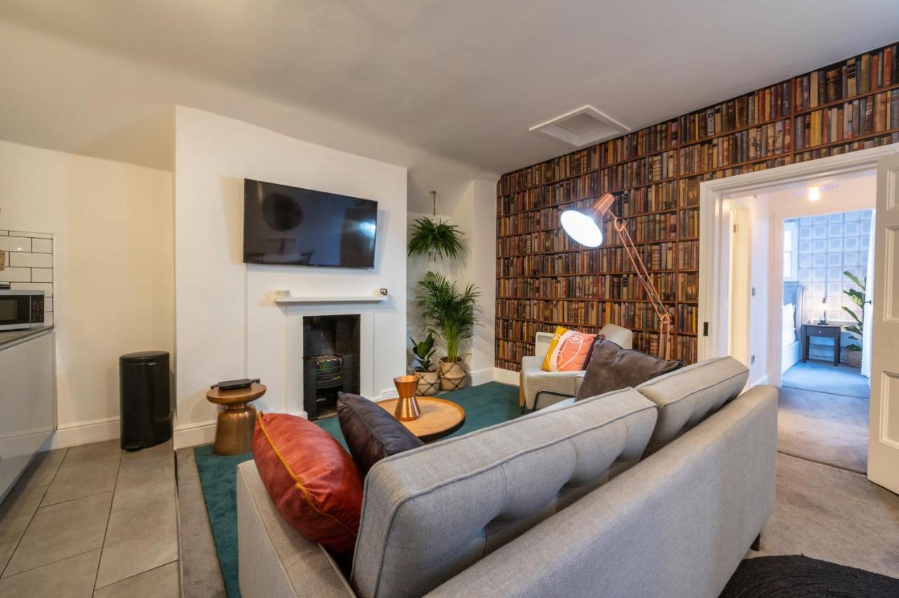 Contemporary Apartment On The Historic Rows Chester Kültér fotó