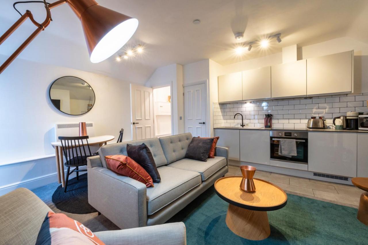 Contemporary Apartment On The Historic Rows Chester Kültér fotó
