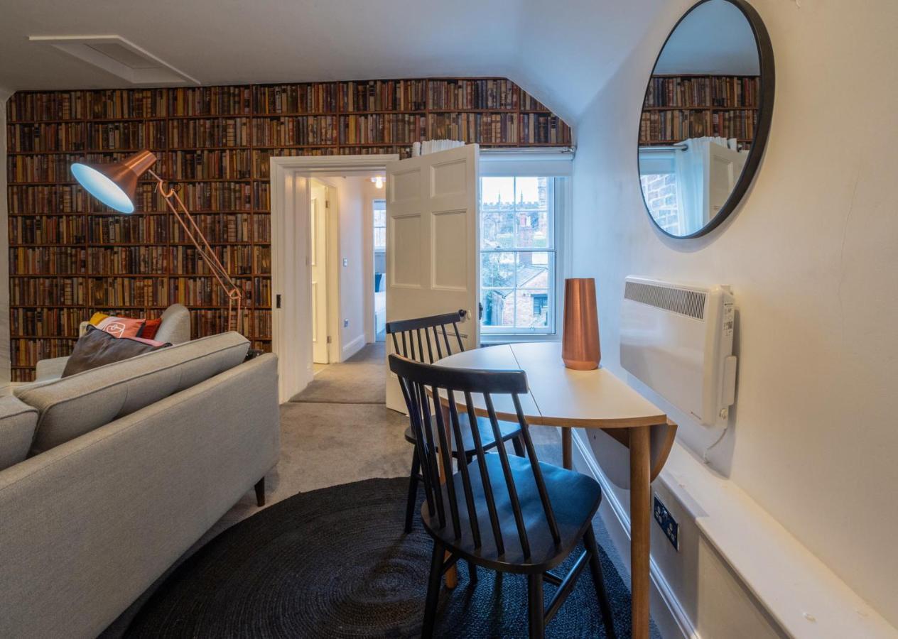 Contemporary Apartment On The Historic Rows Chester Kültér fotó